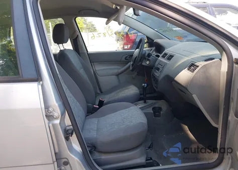 2005 Ford Focus Zx4 из США, поврежденный, VIN 1FAFP34N25W317382